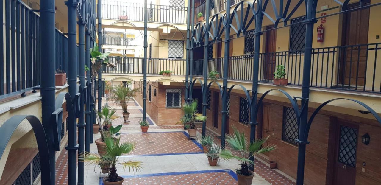 Estudio Sevilla Centro Extérieur photo